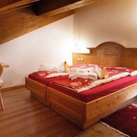 RIFUGIO STOPPANI al Grostè Madonna Extérieur photo