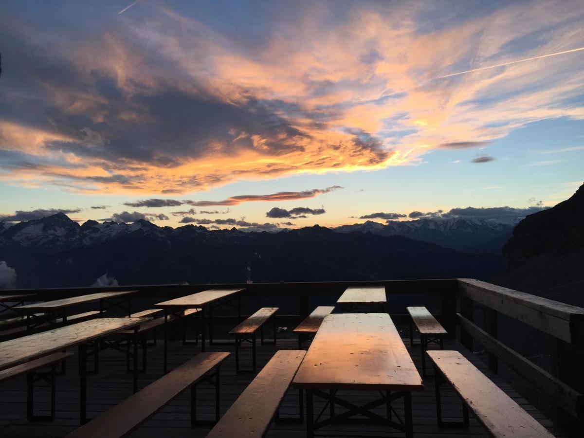 RIFUGIO STOPPANI al Grostè Madonna Extérieur photo